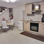 Dv House Via Toledo Quartierispagnoli Napoli