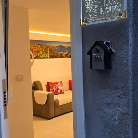 Dv House Napoli Via Toledo Quartierispagnoli בית נופש