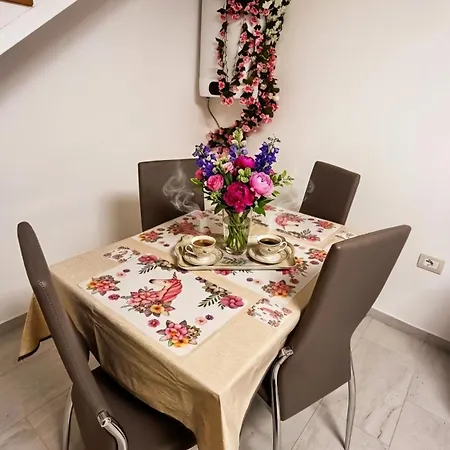 בית נופש Dv House Napoli Via Toledo Quartierispagnoli נאפולי